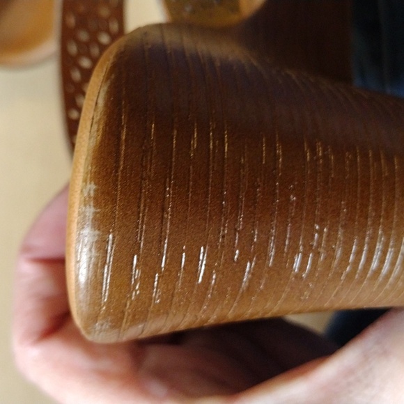 Italian shoemakers laser cut wedge - Picture 8 of 8